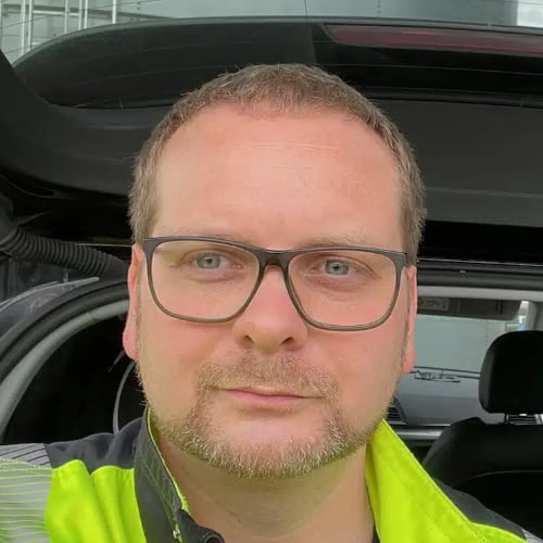 Sprinklertank-Inspektion Team